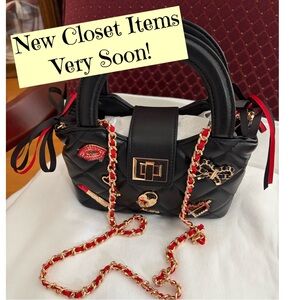 🛍️  New Closet Items Very Soon!  🛍️